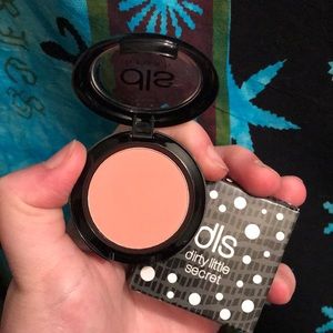 ✨Dirty Little Secret Baked Blush in Kitty Pink